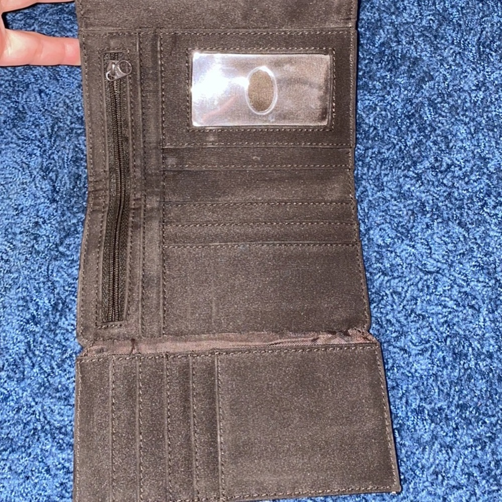 Three Wallets - image 5